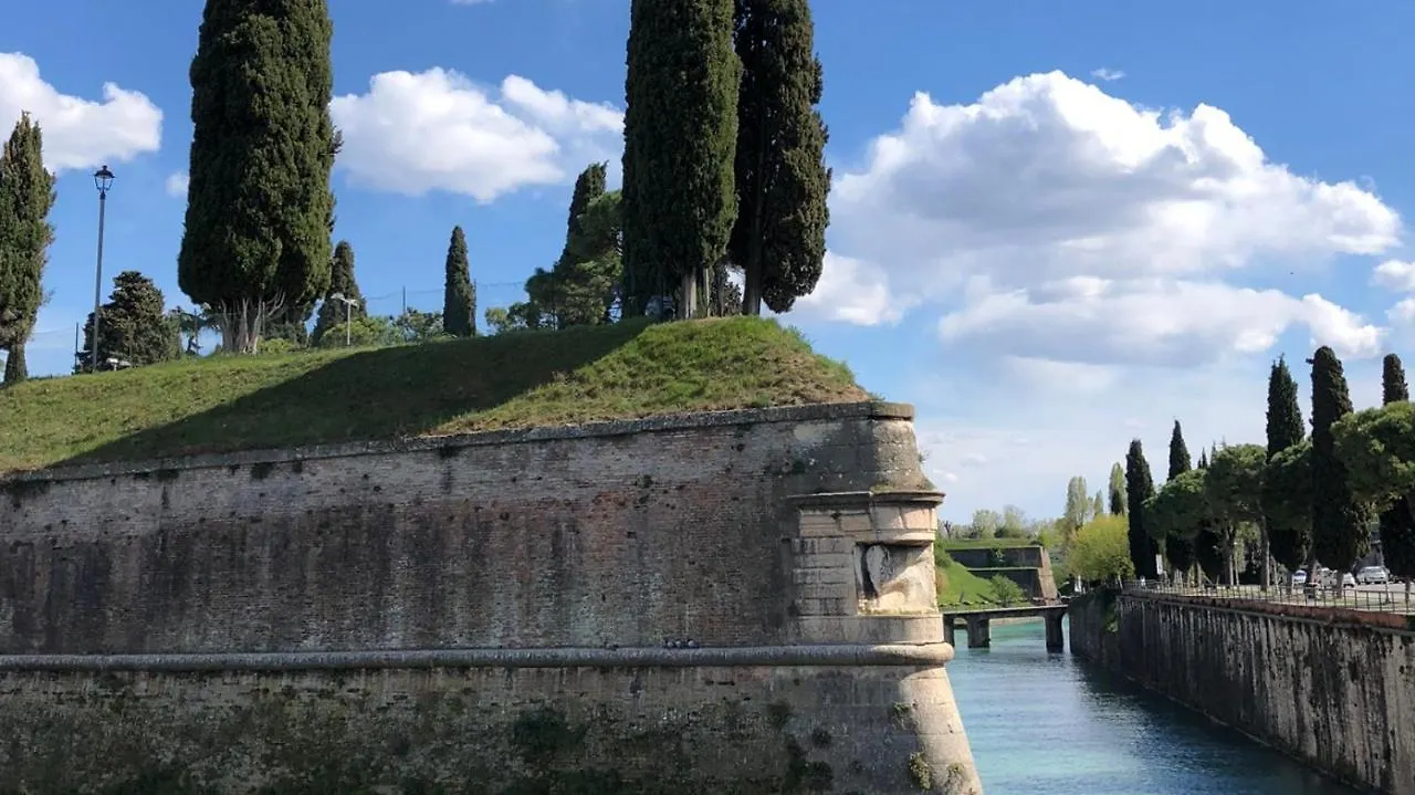 Apartmán *Central Lakeside Apt*Swimming Pool & Free Parking Peschiera del Garda Itálie